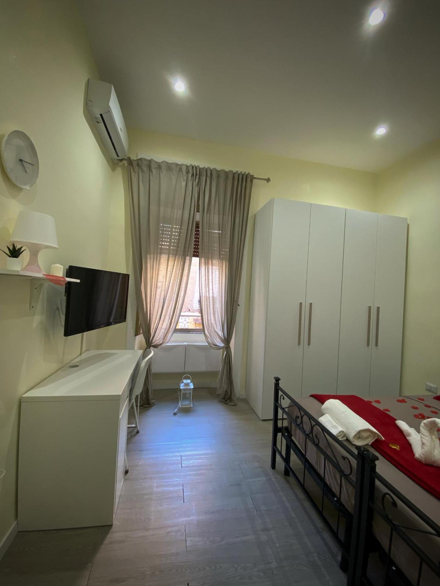 Appartement La Casa Al Centro " Vicino Al Centro Storico Di Napoli" Extérieur photo
